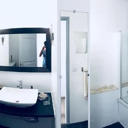 Superbe Dernier Etage Avec 2 Terrasses En Plein Centre Daire