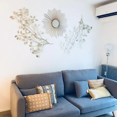Daire Superbe Dernier Etage Avec 2 Terrasses En Plein Centre Antibes